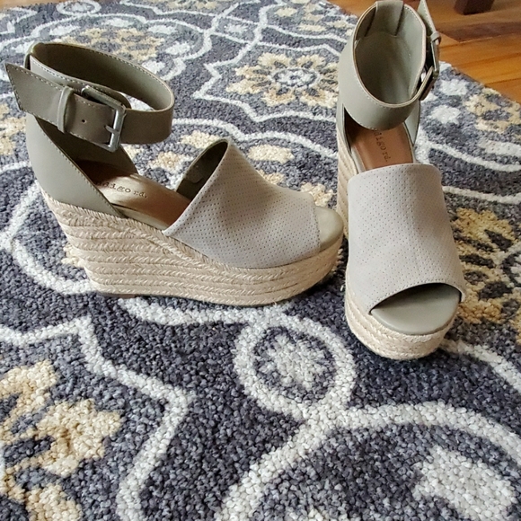 Indigo Shoes - Gray Wedges